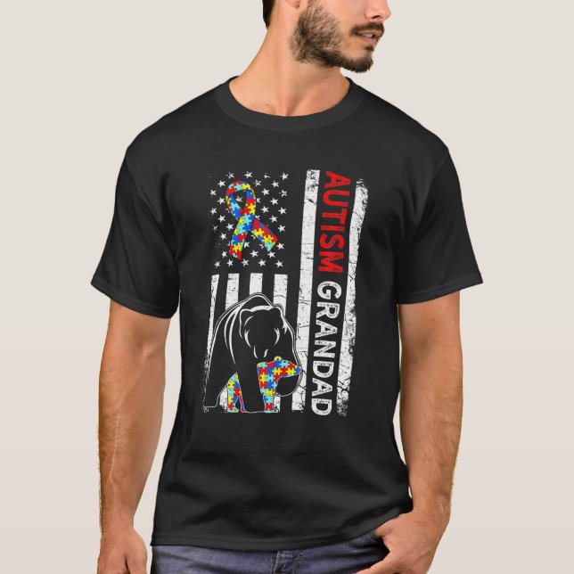 Distressad amerikansk Flagga Autism Grandad Bear M T Shirt (Framsida)
