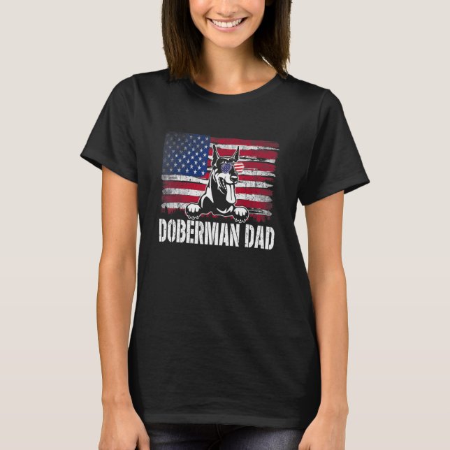Distressed Dobermann Pappa Usa Flagga Fars Dag T Shirt (Framsida)