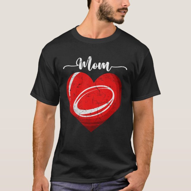 Distressed Heart Rugby Mom Heart Cute Mother s Day T Shirt (Framsida)