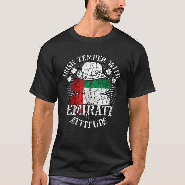 Distressed Irish Emirati Attitude Patriotic Shamro T Shirt (Framsida)