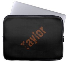 Distressed Name-surfplattshölje (Svart & Rost) Laptop Fodral