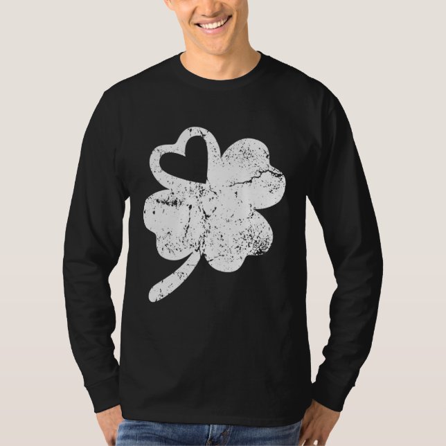 Distressed Shamrock Retro Irish  Green St Patricks T Shirt (Framsida)