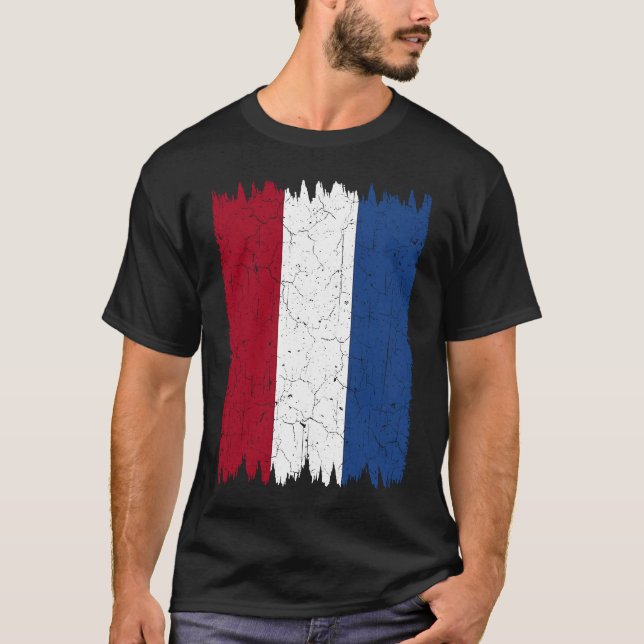 Distressed Style Dutch Vertical Flag of Netherland T Shirt (Framsida)