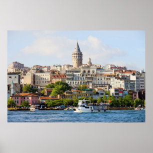 Distriktet Beyoglu och Galata Torn i Istanbul Poster