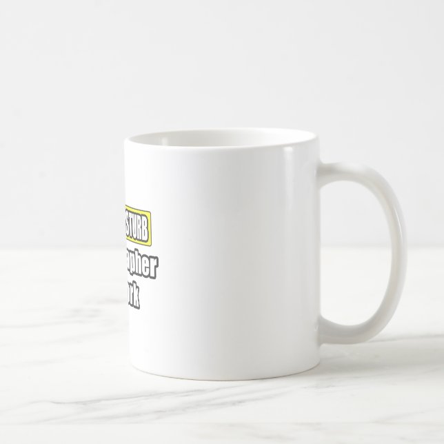 Disturb inte...fotograf på jobbet kaffemugg (Höger)