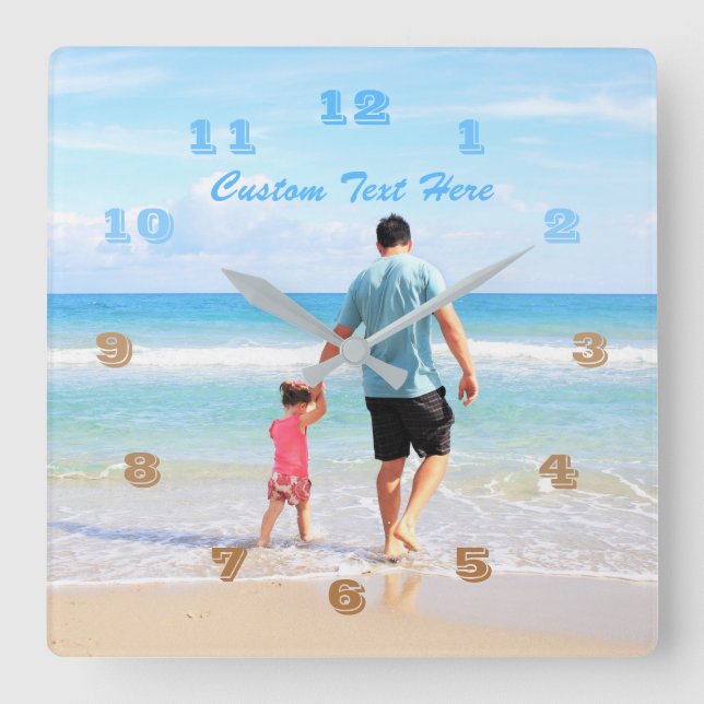 Ditt eget bildtextteckensnitt i Namn är det bästa  Fyrkantig Klocka (Framsida)