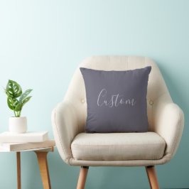 Ditt namn | Elegant Lavender Script på Hazy Lila Kudde