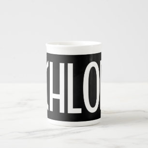 Ditt namn, fetstil, vit text Svart Benporslin Mugg