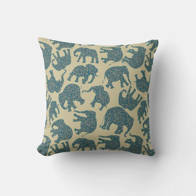 Ditzy Paisley Elephants on Beige Pillow eller Cush Kudde (Framsida)