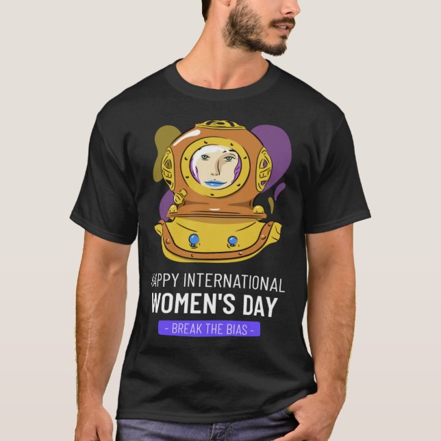 Diver International Women s Day Embrace Equity 8 M T Shirt (Framsida)