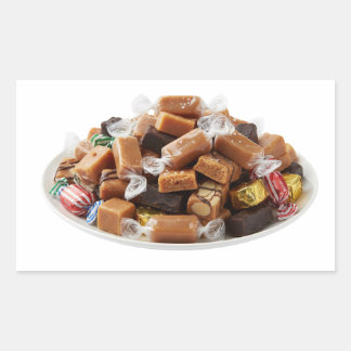 Diverse Karamelltoffees På Tallrik Klistermärke