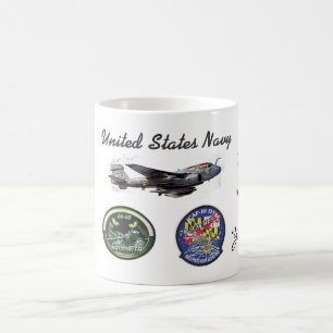 DIVERSE. PERSON SOM STRYKER OMKRING - EA-6B LAPPAR KAFFEMUGG
