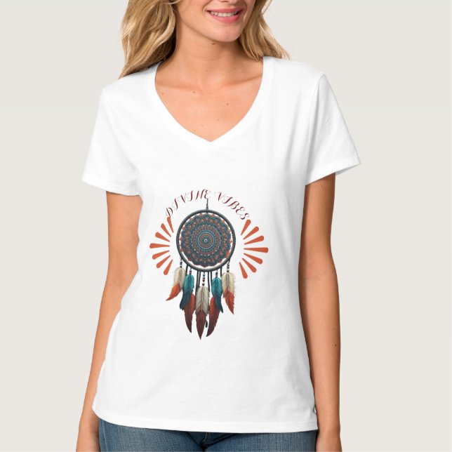 "Divine Vibes" T-Shirt - Boho Drömfångare Design (Framsida)