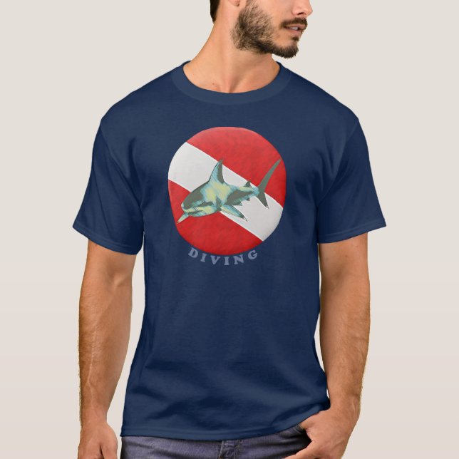 Diving Flagga Shark T Shirt (Framsida)