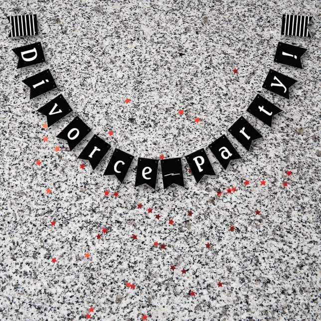 Divorce Party Firande Black White Vimplar (Your Divorce Party needs the proper decor! This is part of the "ex-Hubby, Start Packing" collection.)