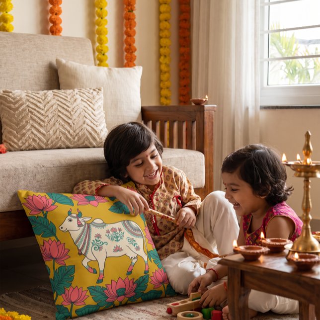 Diwali Skrämd Ko Pichwai Konst Kudde (Skapare uppladdad)