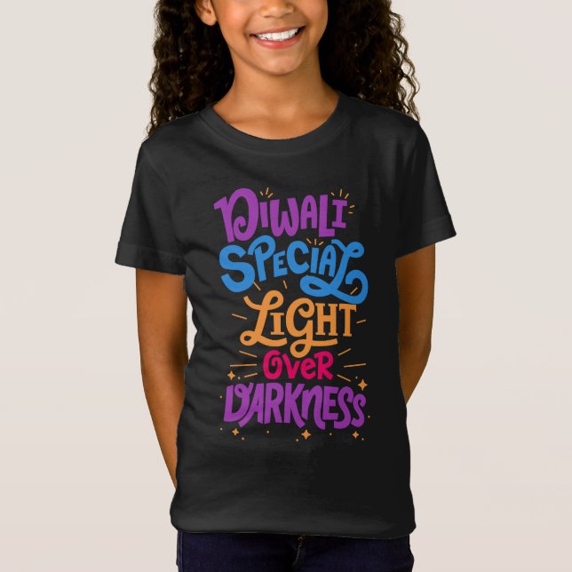 Diwali speciellt ljus över mörker t shirt (Framsida)