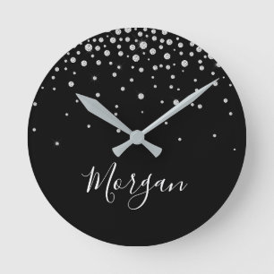 DIY Namn White Script & White Diamonds, svart Rund Klocka