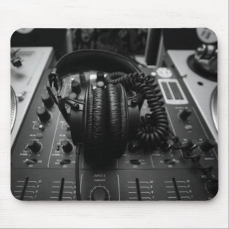 Dj-blandaremusen vadderar musmatta