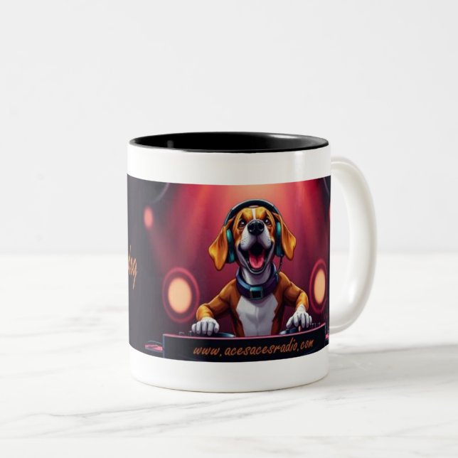DJ buddydog banderollmugg Två-Tonad Mugg (Framsida höger)