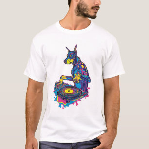 DJ Doberman � Club Vibe Partyhund T Shirt
