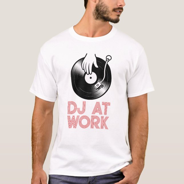 DJ på jobbet T Shirt (Framsida)