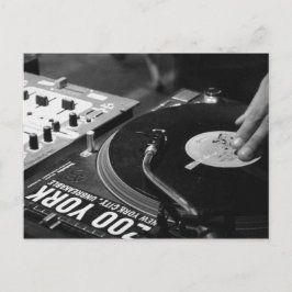 DJ spinning vinyl 1 Vykort