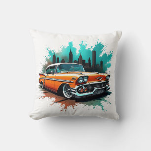 Djärv 1958-bil med himmel och färgstänk-design kudde