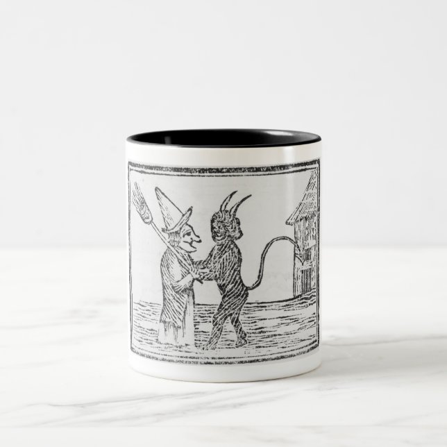 Djävul som kramar en häxa Två-Tonad mugg (Center)