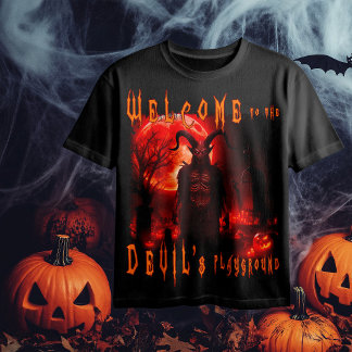 Djävulen Satan på nattkyrkogård med blodrött måne T Shirt