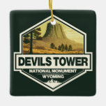 Djävulen Torn nationalmonument Travel Art Vintage Julgransprydnad Keramik<br><div class="desc">Djävulen Torn nationalmonumentvektordesign. Det är en butt som består av vidrig sten i Bear Lodge-Skogsvaktarn i Black Backe.</div>