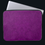 Djup Lila Embossed Flowers Suede Läderutseende Laptop Fodral<br><div class="desc">Elegantens djupa lila,  präglade blommigtens utformning suede skin look.Detta är en läderbild och inte äkta eller falskt läder och präglat utseende är Photoshop-effekt.</div>