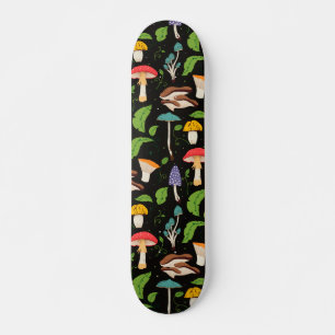 Djup Skogsmagi: Färgrika Svampar på Svart Mini Skateboard Bräda 18,5 Cm