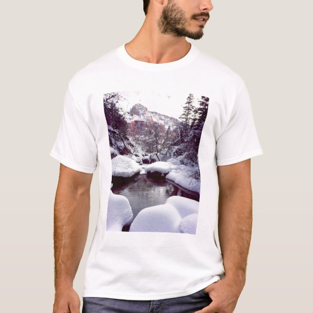 Djup snö vid Middle Emerald Pools Tee Shirt (Framsida)