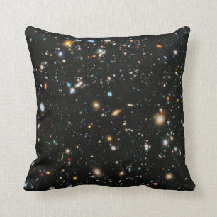 Djupa rymdstjärnor och galaxer kudde