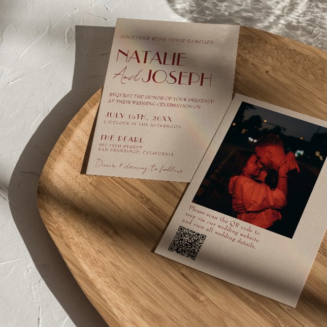 Djupröd Whimsical Modern QR-kod Foto Bröllop Inbjudningar (Skapare uppladdad)
