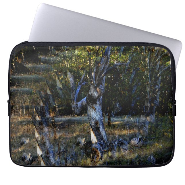Djupt i skogen.. laptop fodral (Framsidan)