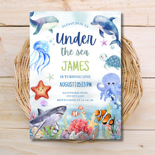 Djur i havet under inbjudan till havs