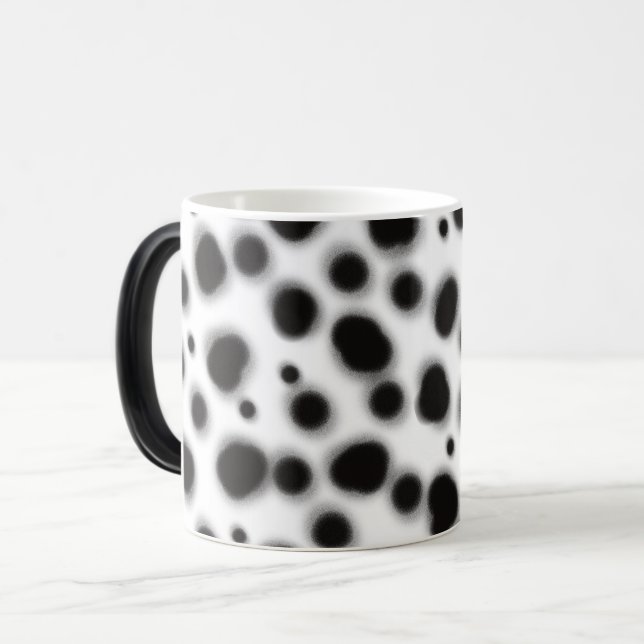 Djurexperimentalmatiska svarta och vita prickar magisk mugg (Framsida vänster)
