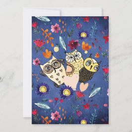 Djurfamiljen lycklig Bird Uggla i Blomsterträdgård