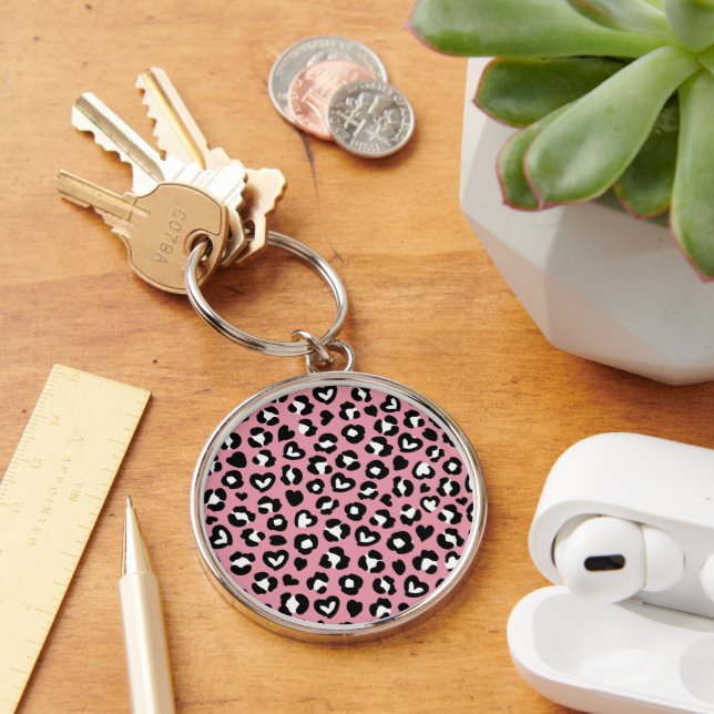 Djurtryck, Rosa Leopard, Cheetah Spots, Hearts Rund Silverfärgad Nyckelring (Skrivbord)