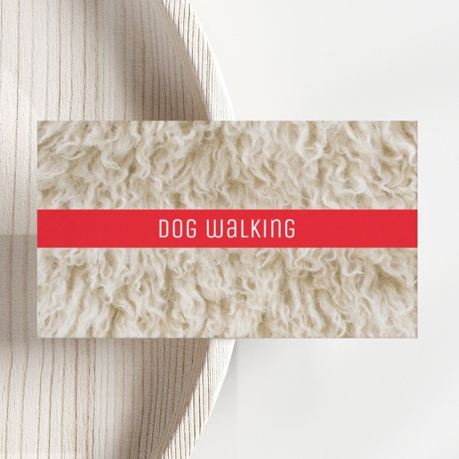 Djurvård Affärskort Modern Hundfrisör Visitkort (Modern Professional Branding for Dog Walking Business Cars, with colorful red and white fur photo.)