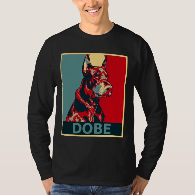 Doberman Aesthetic Hund Porträtt T Shirt (Framsida)