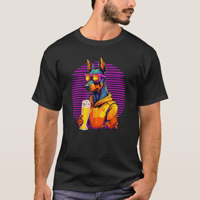 Doberman Drinking Beer For Mom Dad Dobie T Shirt (Framsida)