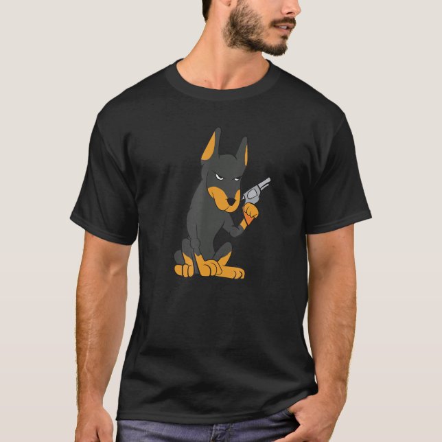 Doberman Gun Revolver T Shirt (Framsida)