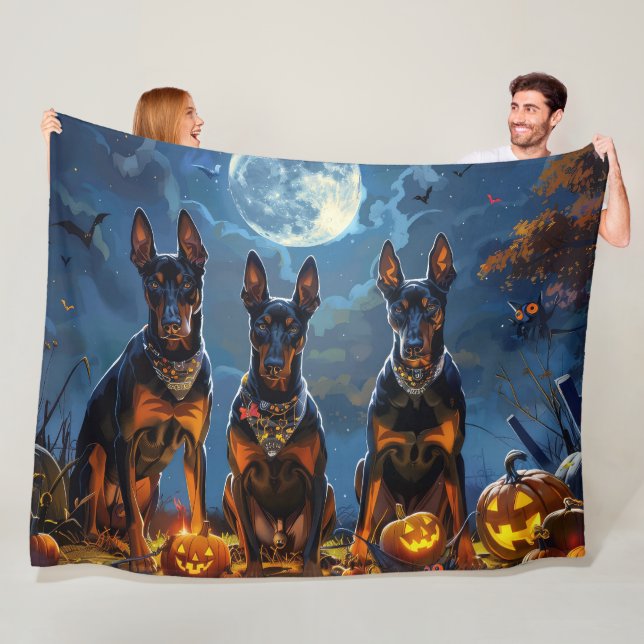 Doberman Halloween Kuslig Fleecefilt (På plats)