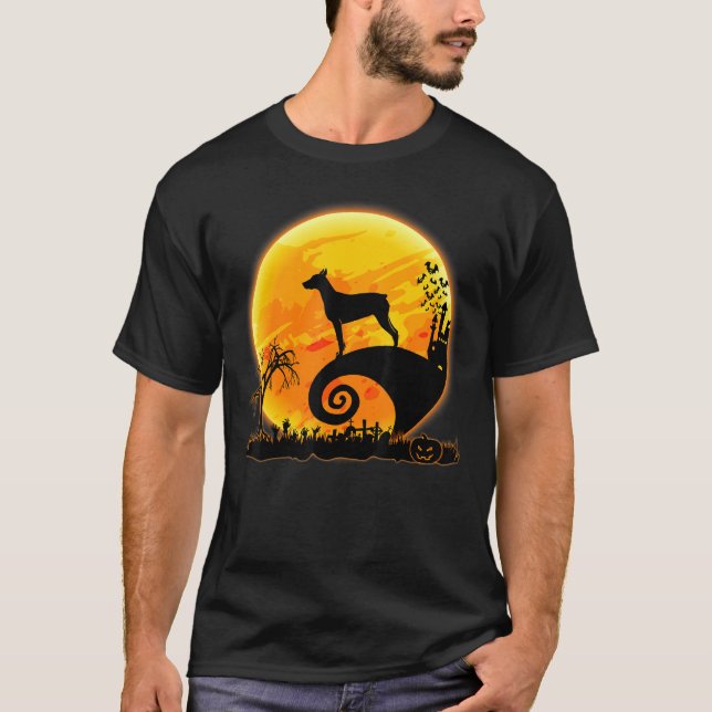 Doberman Hund och Måne Scary Halloween Costume T Shirt (Framsida)