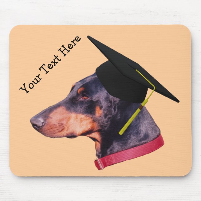 Doberman in Studentmössa Rolig hund Mousepad Musmatta (Framsidan)