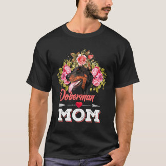 Doberman Mamma  Blommigt Hjärtan Med Pil T Shirt