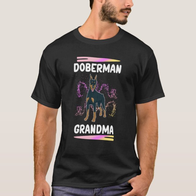 Doberman Mormor Hundägare Doberman T Shirt (Framsida)
